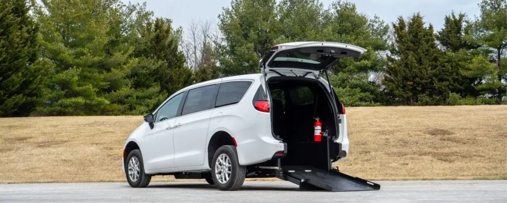 White Chrysler Voyager Rear-entry ADA Commercial wheelchair van from FR Conversions