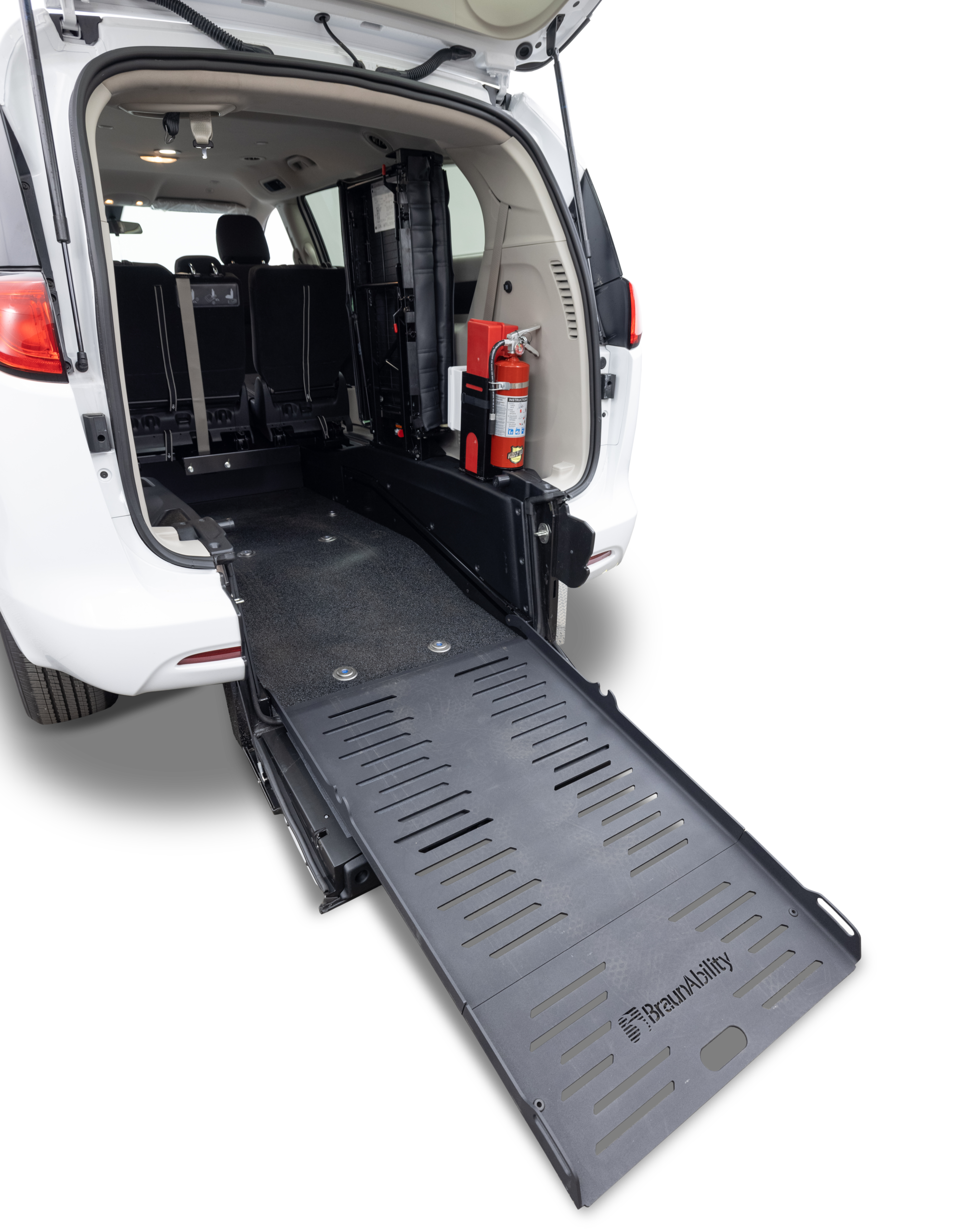 Mds Rear Ramp Commercial | Rear Entry | BraunAbility Rear-Entry Chrysler Voyager ADA ...